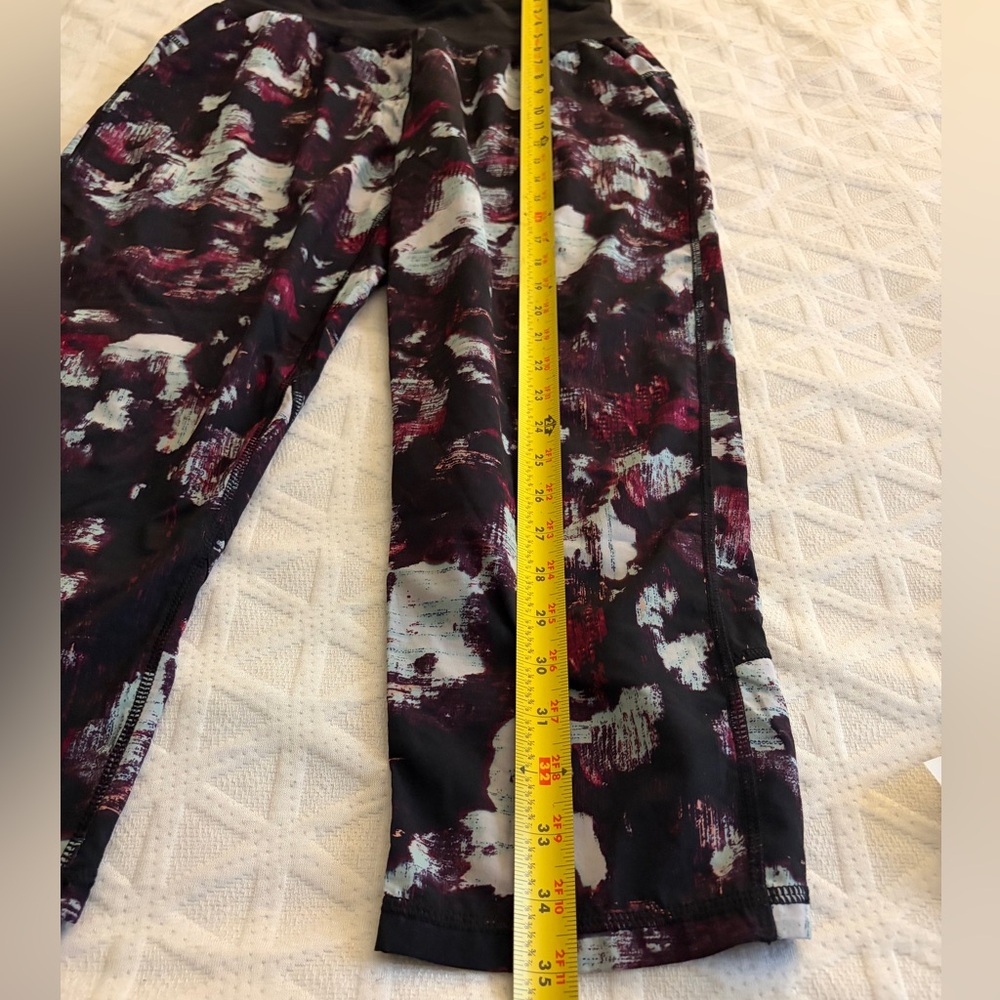 Lululemon Tranquil Crop High Rise Joggers Kara Blossom Multi/Black Pants - Picture 6 of 10
